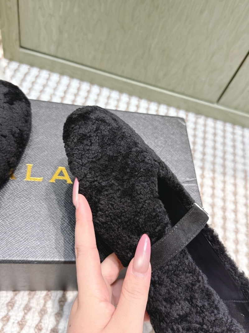 Alaia Flat Shoes